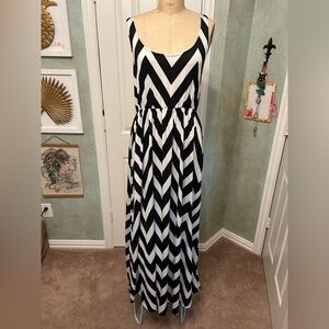 Black and White Chevron Striped Sleeveless Maxi Dress. Size Medium